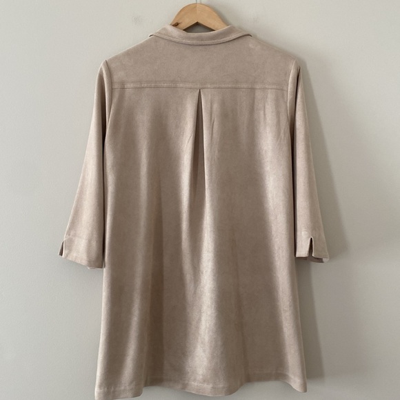 J. McLaughlin Faux Micro Suede V Neck 3/4 Slit Sleeve Tunic Size XL Tan - Picture 5 of 12